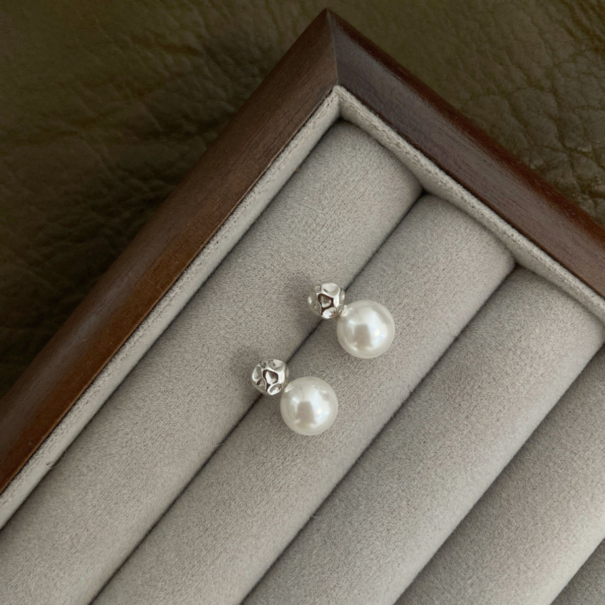 925 sterling silver pearl earrings - silvery