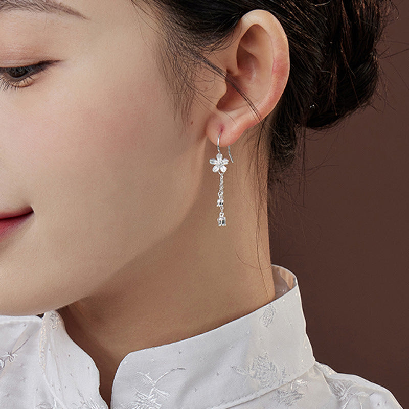 925 pure silver flower shaped long earrings - silvery