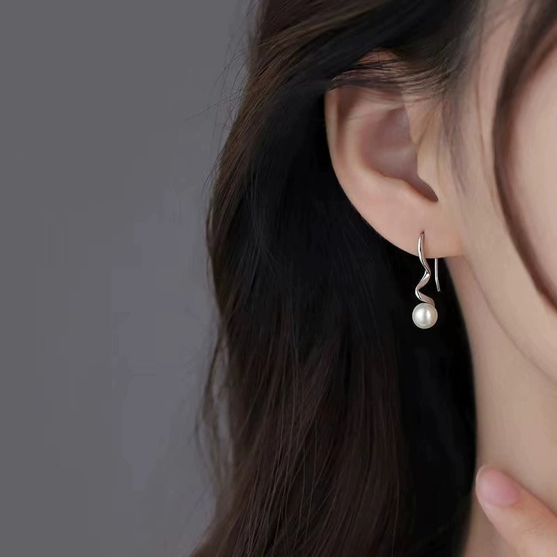 S925 Pure Silver Freshwater Pearl Earrings - Silvery