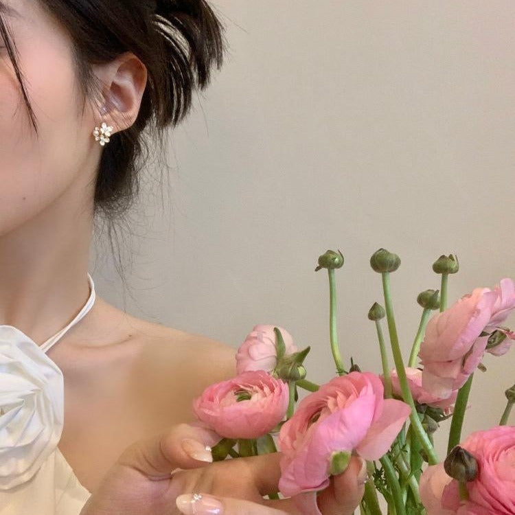 925 sterling silver flower shaped earrings - golden