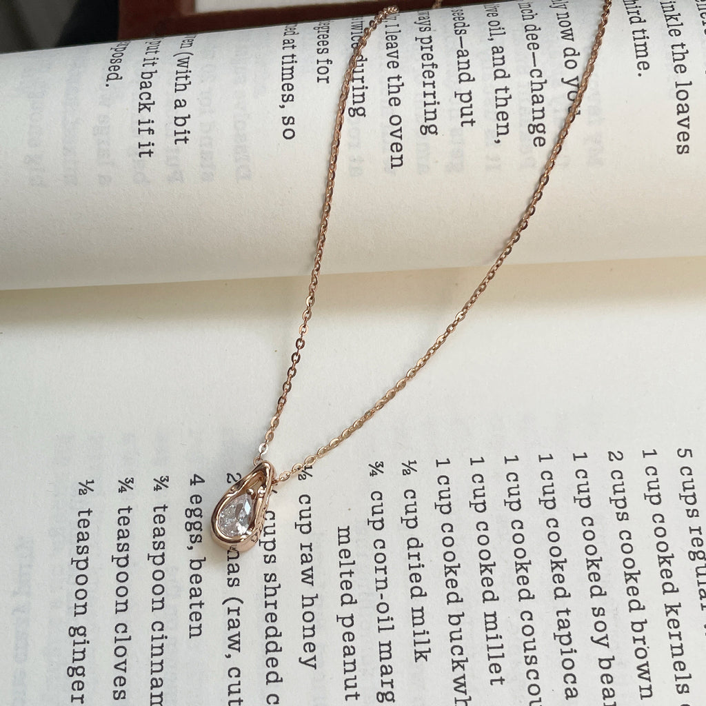 925 sterling silver droplet shaped pendant necklace - rose golden
