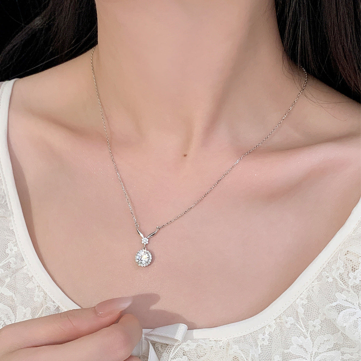 925 sterling silver sparkling zirconium pendant necklace - silvery
