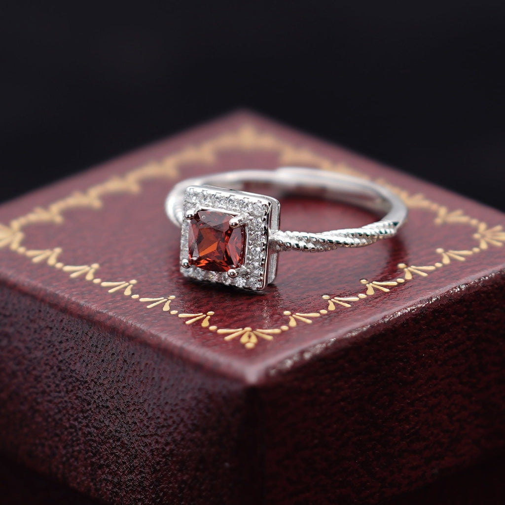 S925 Pure Silver Exquisite Red Zircon Open Ring - Silvery