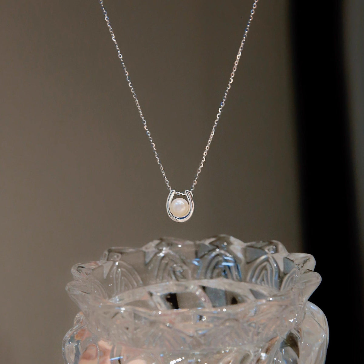 S925 Pure Silver Freshwater Pearl Pendant Necklace - Silvery