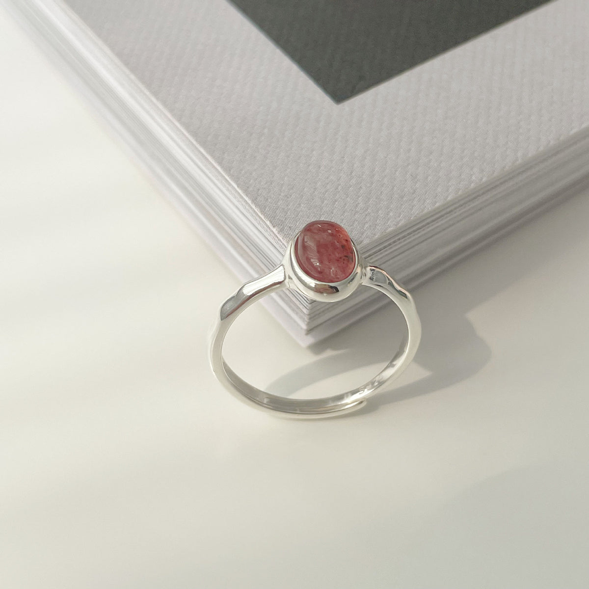 925 sterling silver strawberry crystal ring - silvery