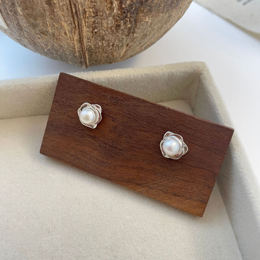 925 sterling silver freshwater pearl earrings - silvery
