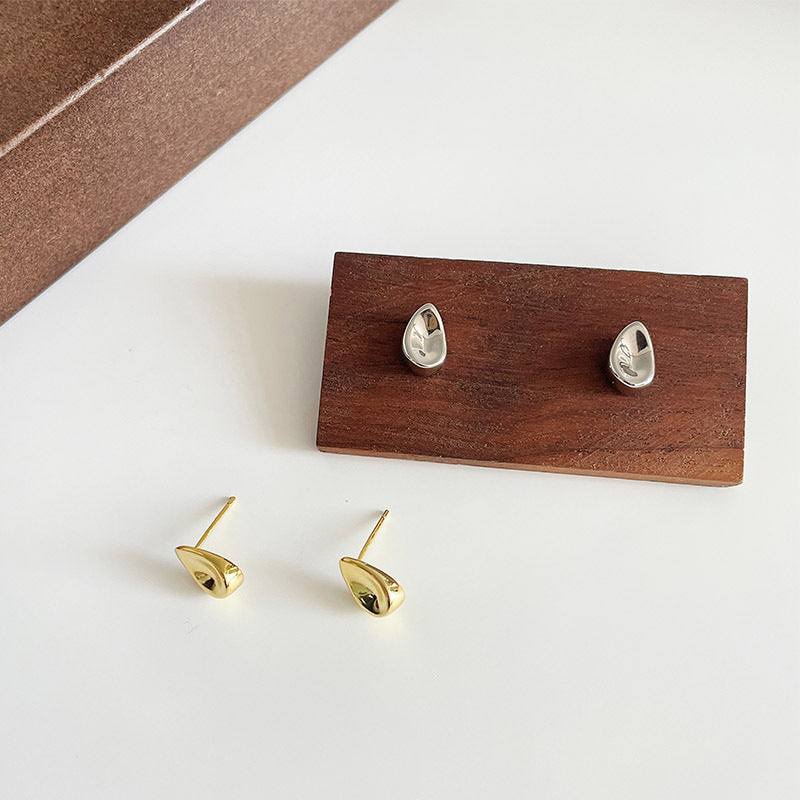 925 sterling silver droplet shaped earrings