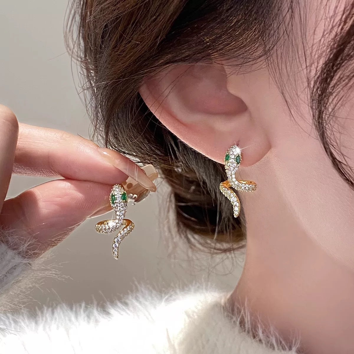 S925 sterling silver snake shaped earrings