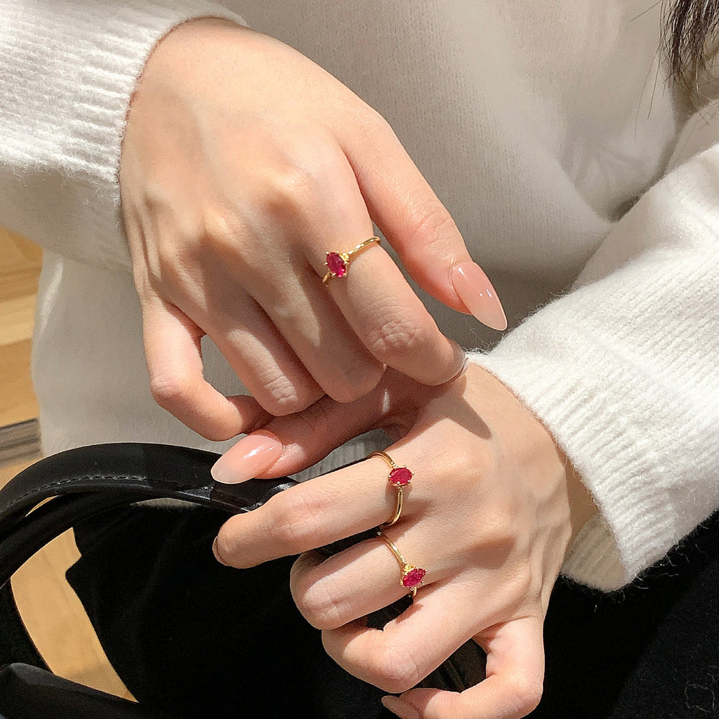 S925 Pure Silver Retro Rose Red Sparkling Zirconia Ring - Golden