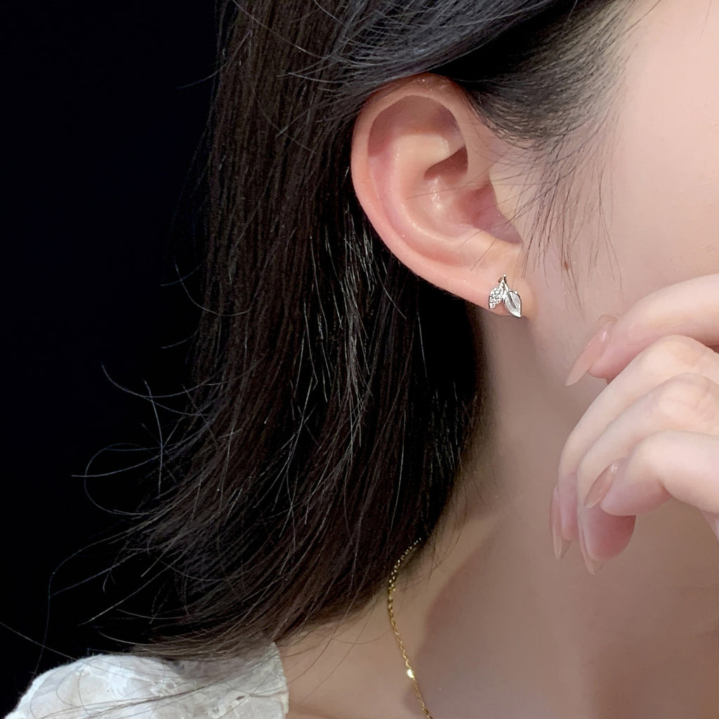 925 sterling silver leaf shaped earrings