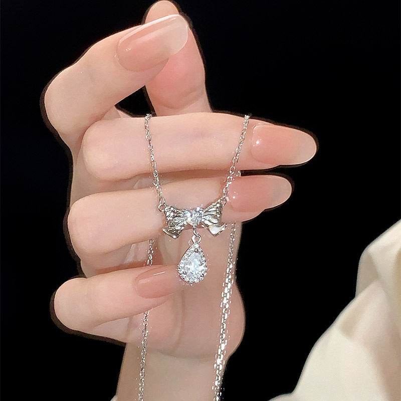 S925 sterling silver droplet shaped pendant necklace