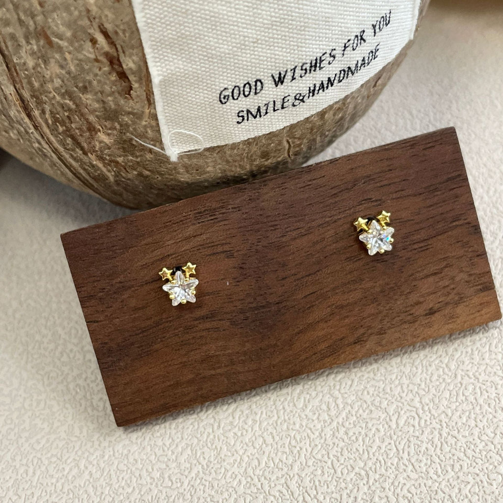 S925 sterling silver compact super sparkling star earrings