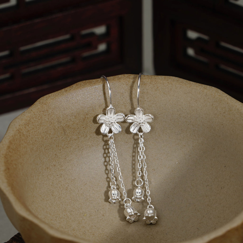 925 pure silver flower shaped long earrings - silvery
