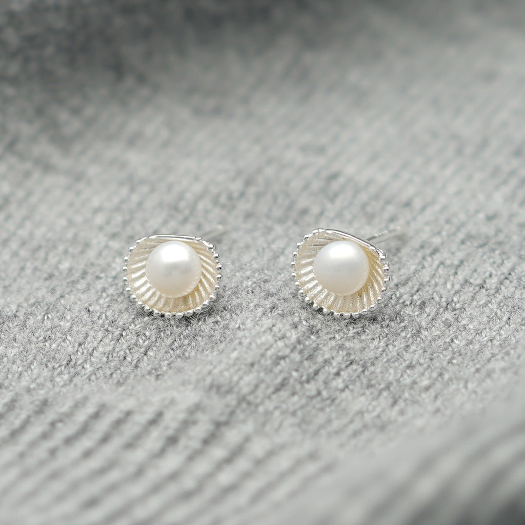 S925 sterling silver freshwater pearl earrings - silvery