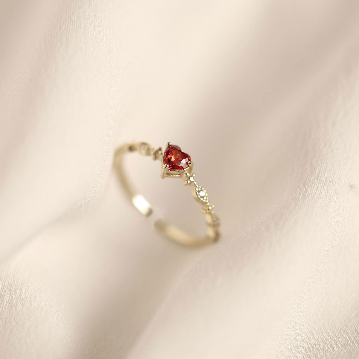 925 silver inlaid zircon ring
