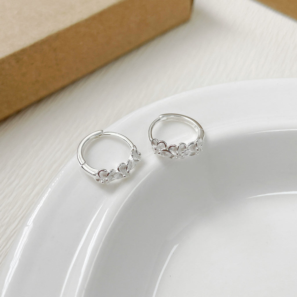 S925 sterling silver flower ear buckle - silvery