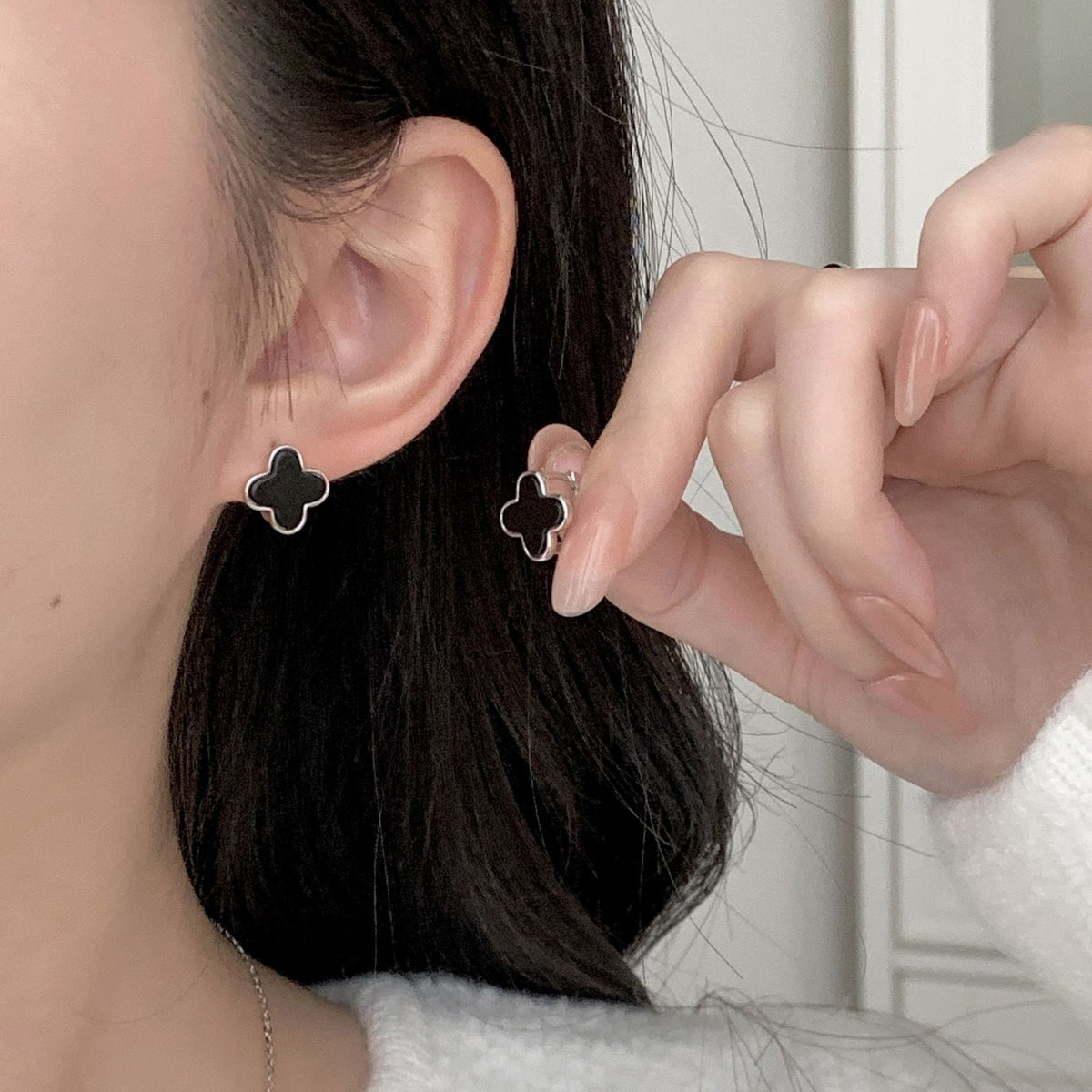 S925 sterling silver four-leaf clover earrings