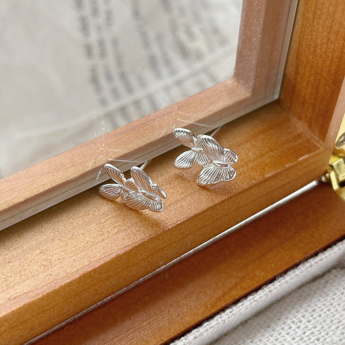 S925 sterling silver butterfly earrings - silvery