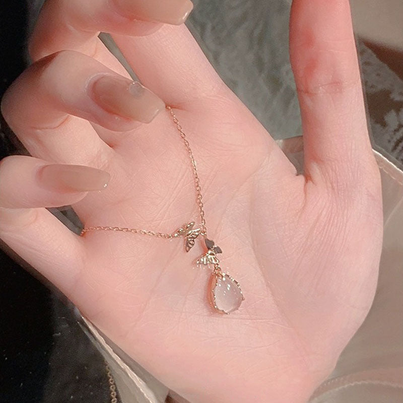S925 pure silver powder chalcedony necklace