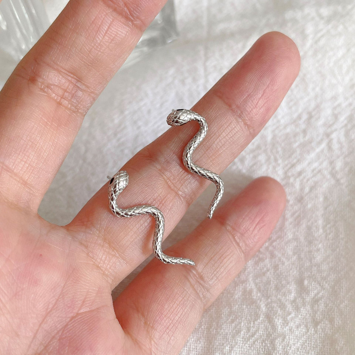 S925 sterling silver snake shaped earrings