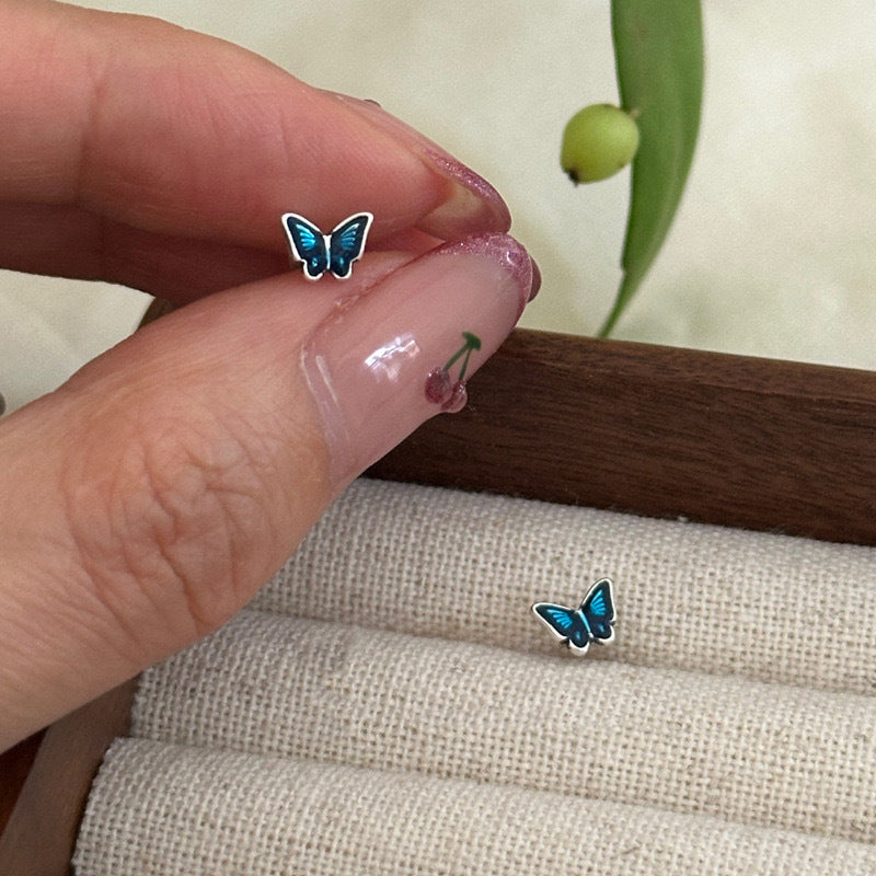 999 Silver Butterfly Earrings - Silvery