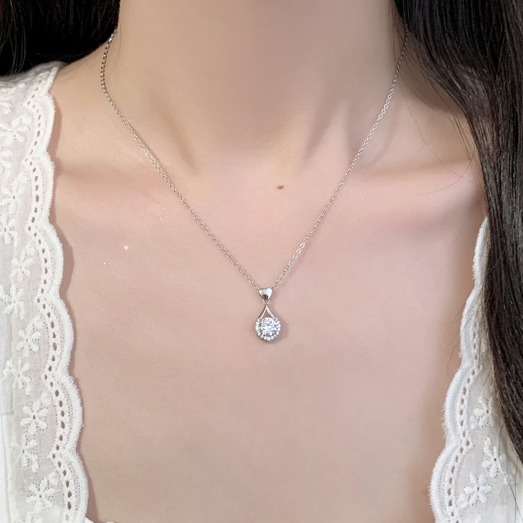 925 sterling silver droplet shaped pendant necklace