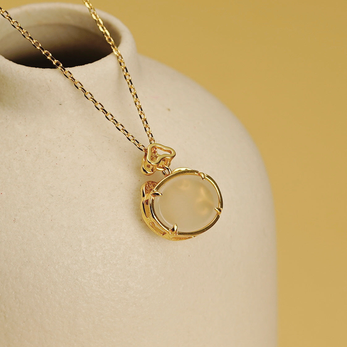 925 sterling silver chalcedony pendant necklace - golden