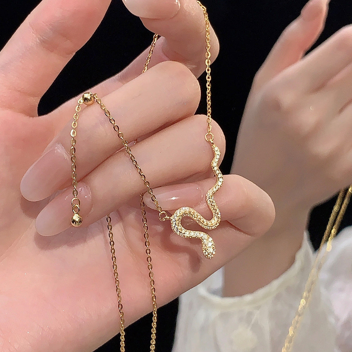 Snake pendant necklace