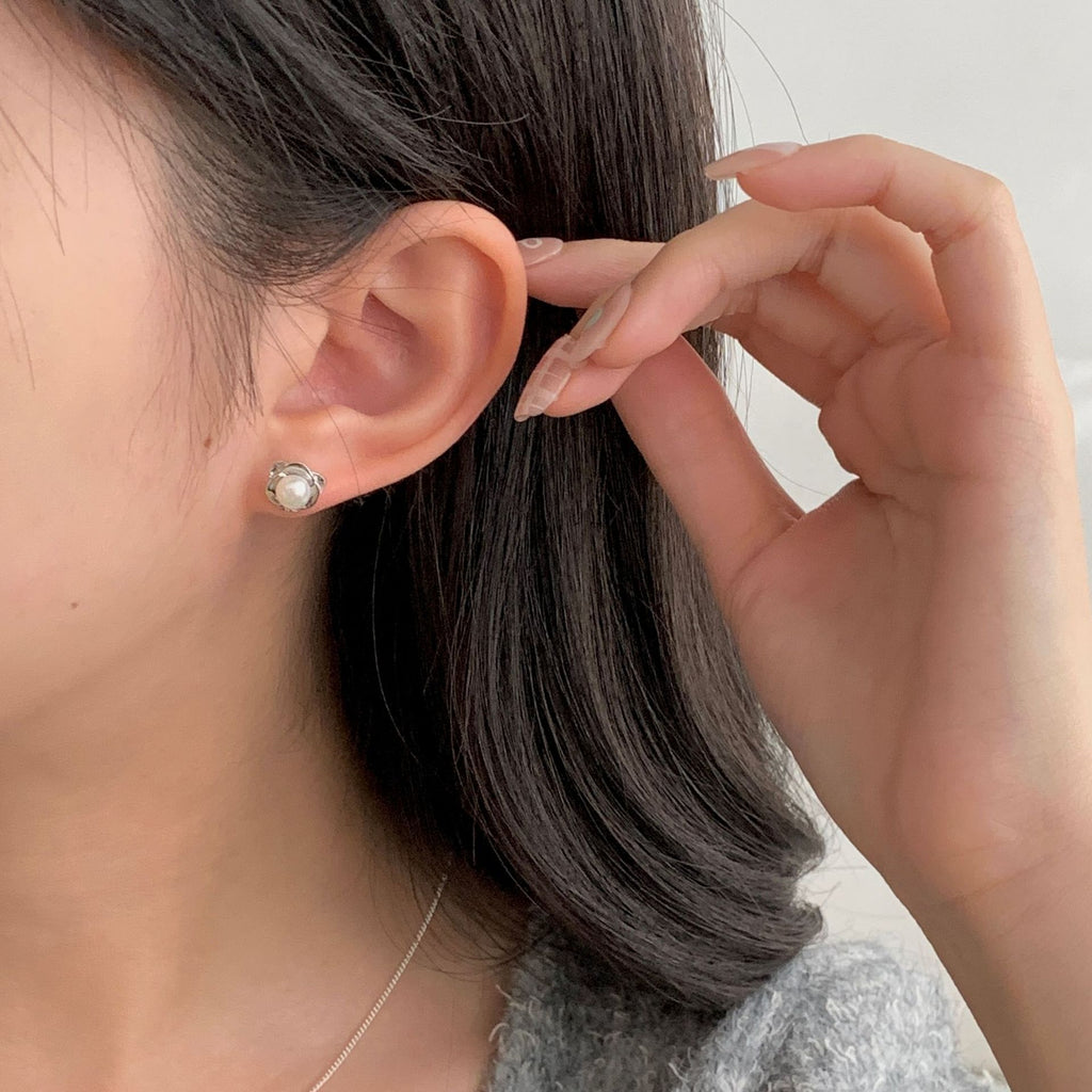 925 sterling silver freshwater pearl earrings - silvery