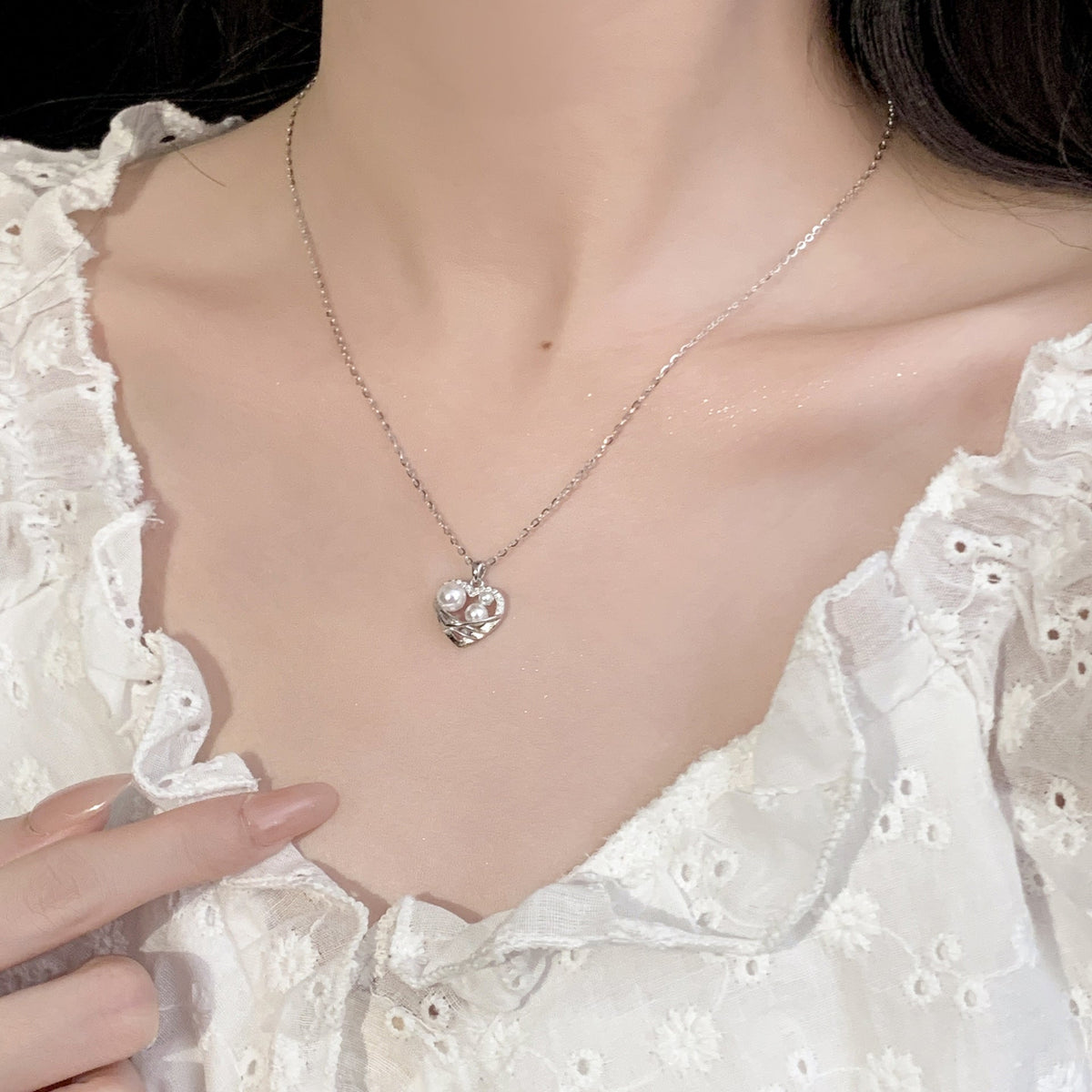 925 sterling silver heart-shaped pendant necklace