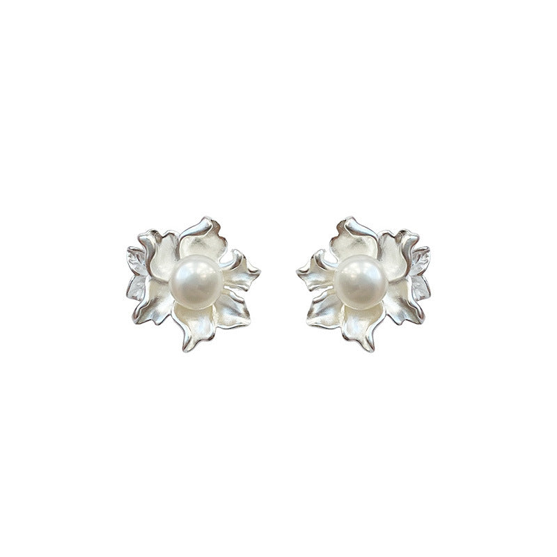 S925 sterling silver freshwater pearl flower earrings - silvery