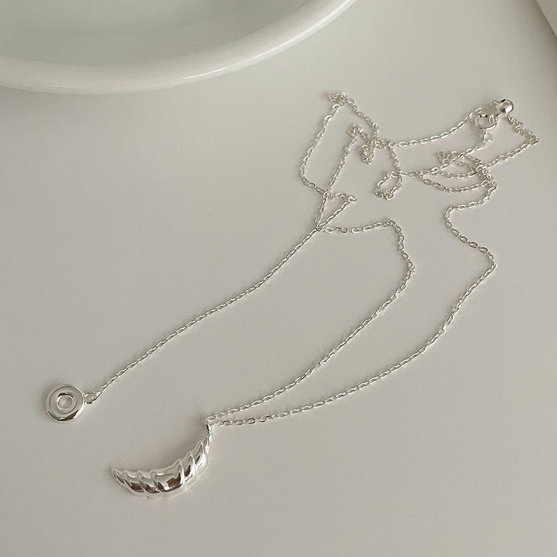 925 sterling silver cow horn pendant necklace - silvery