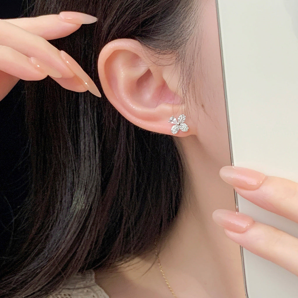925 sterling silver flower shaped earrings