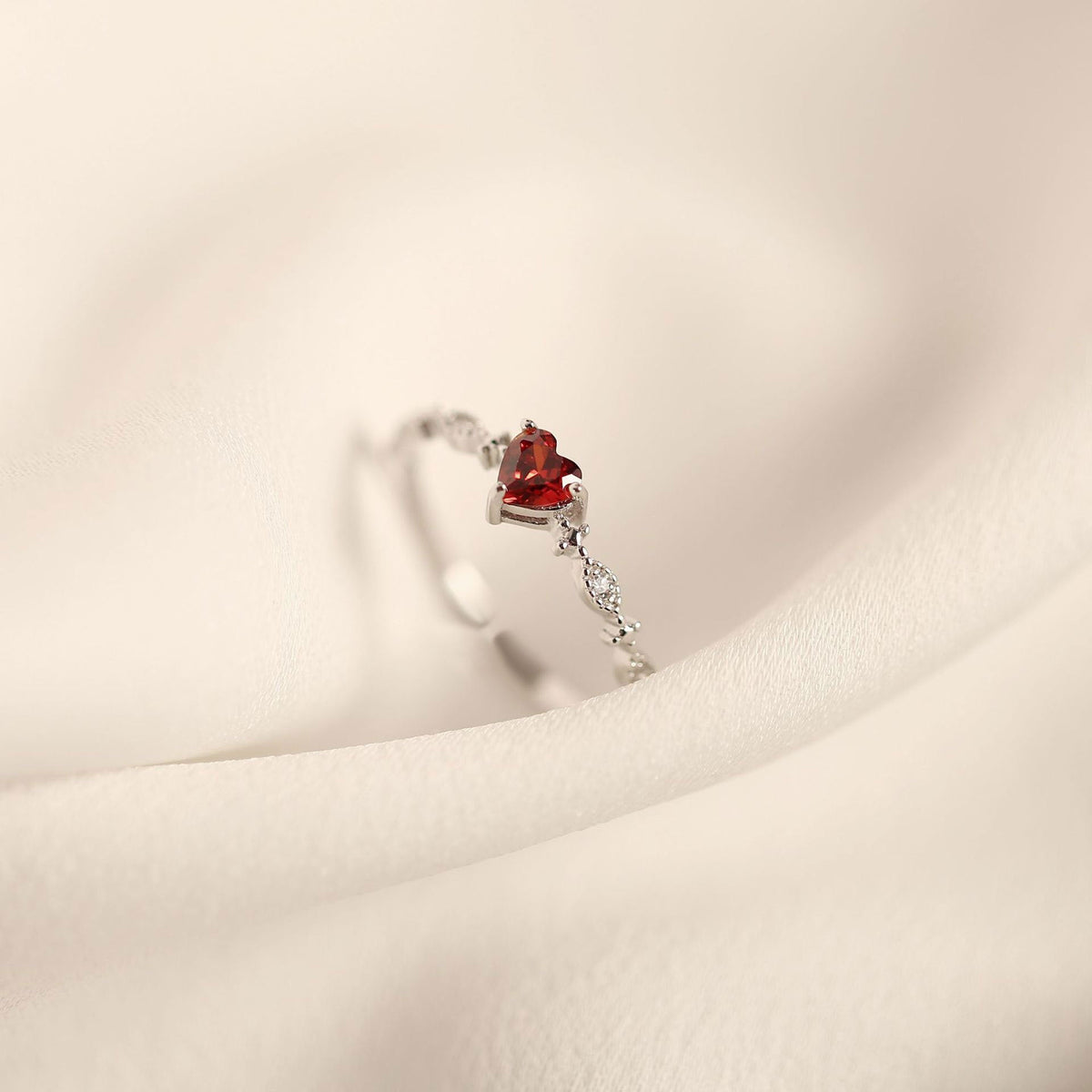 925 silver inlaid zircon ring