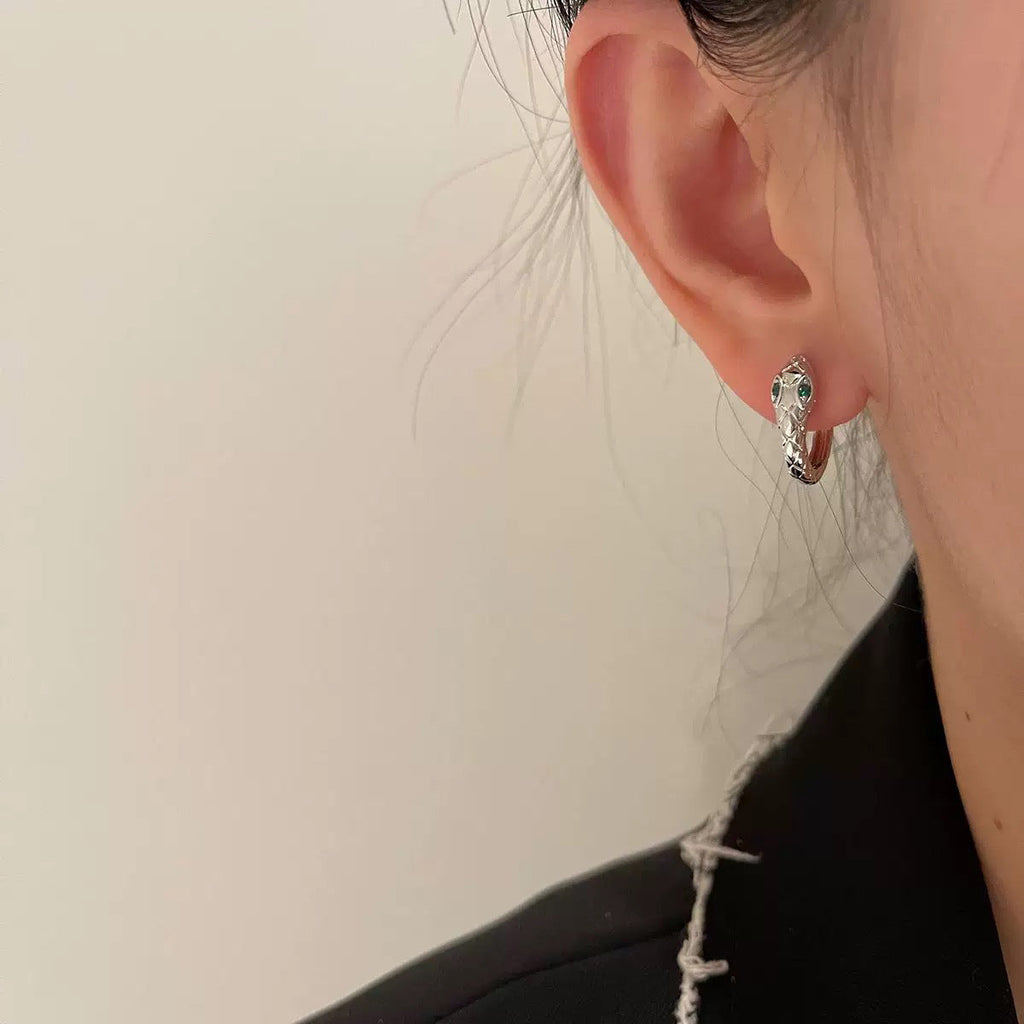 S925 sterling silver snake shaped ear buckle