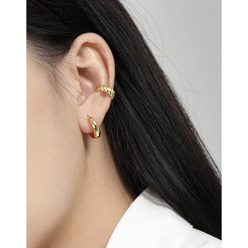 Chunky Teardrop Huggie Earrings – image 4