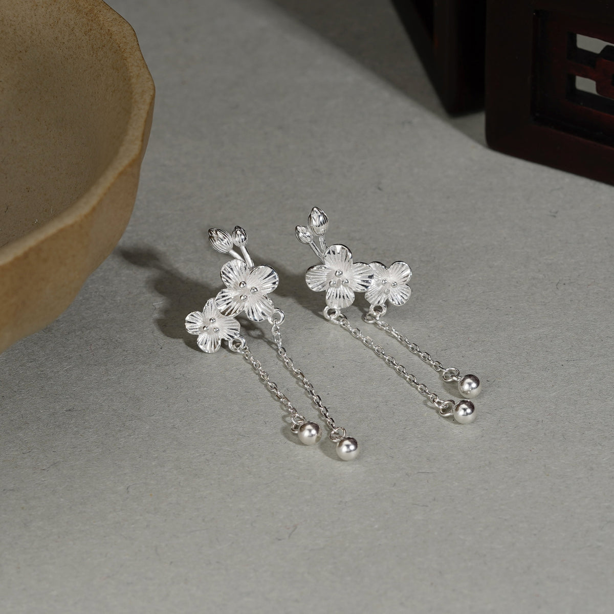 925 sterling silver flower earrings - silvery