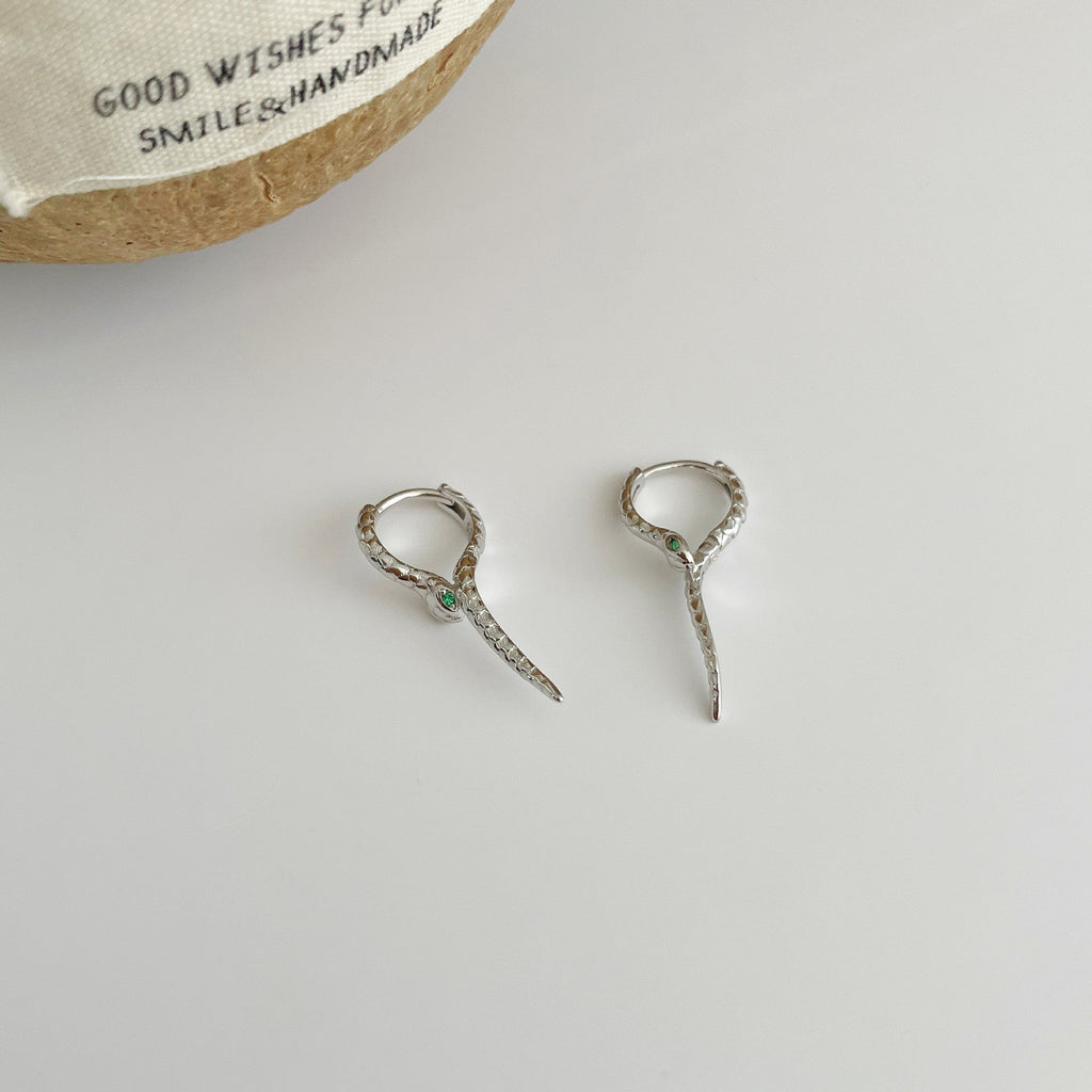 925 sterling silver snake shaped ear buckle