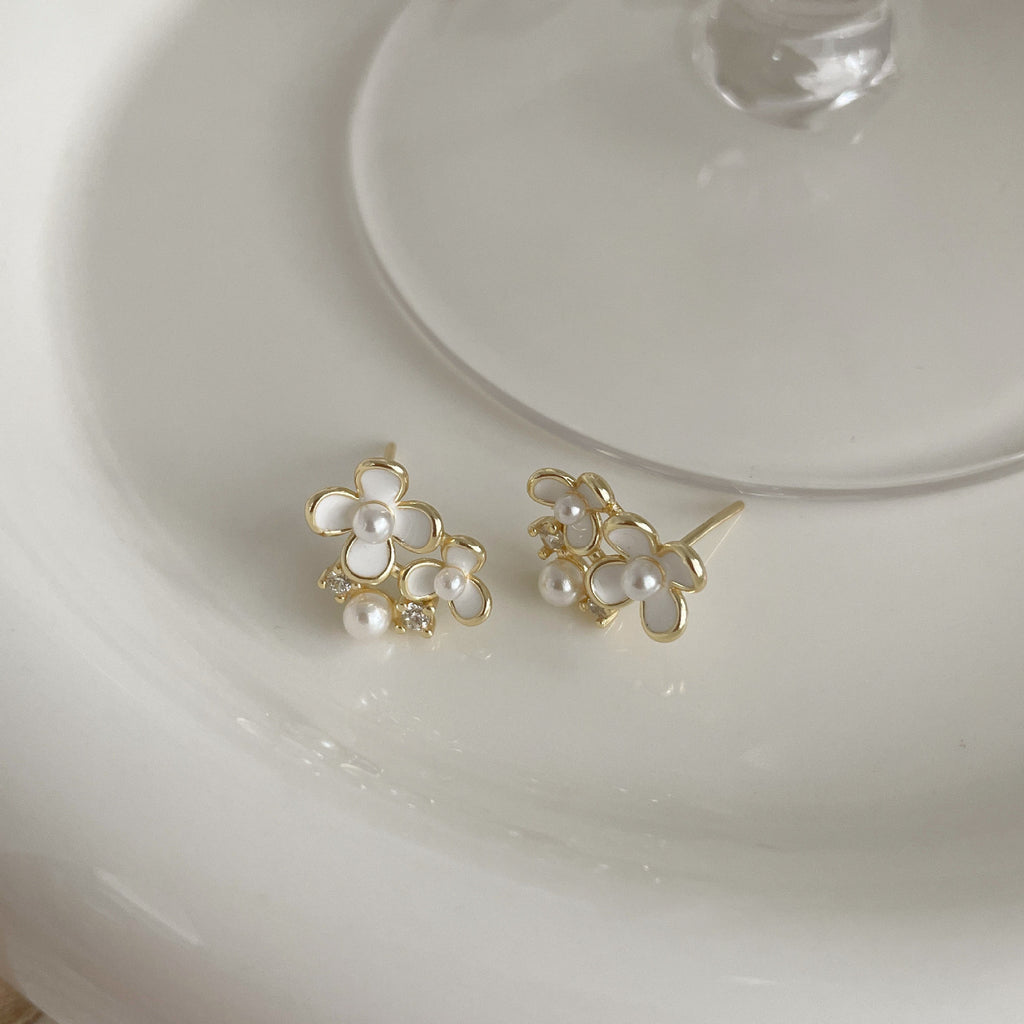 925 sterling silver flower shaped earrings - golden