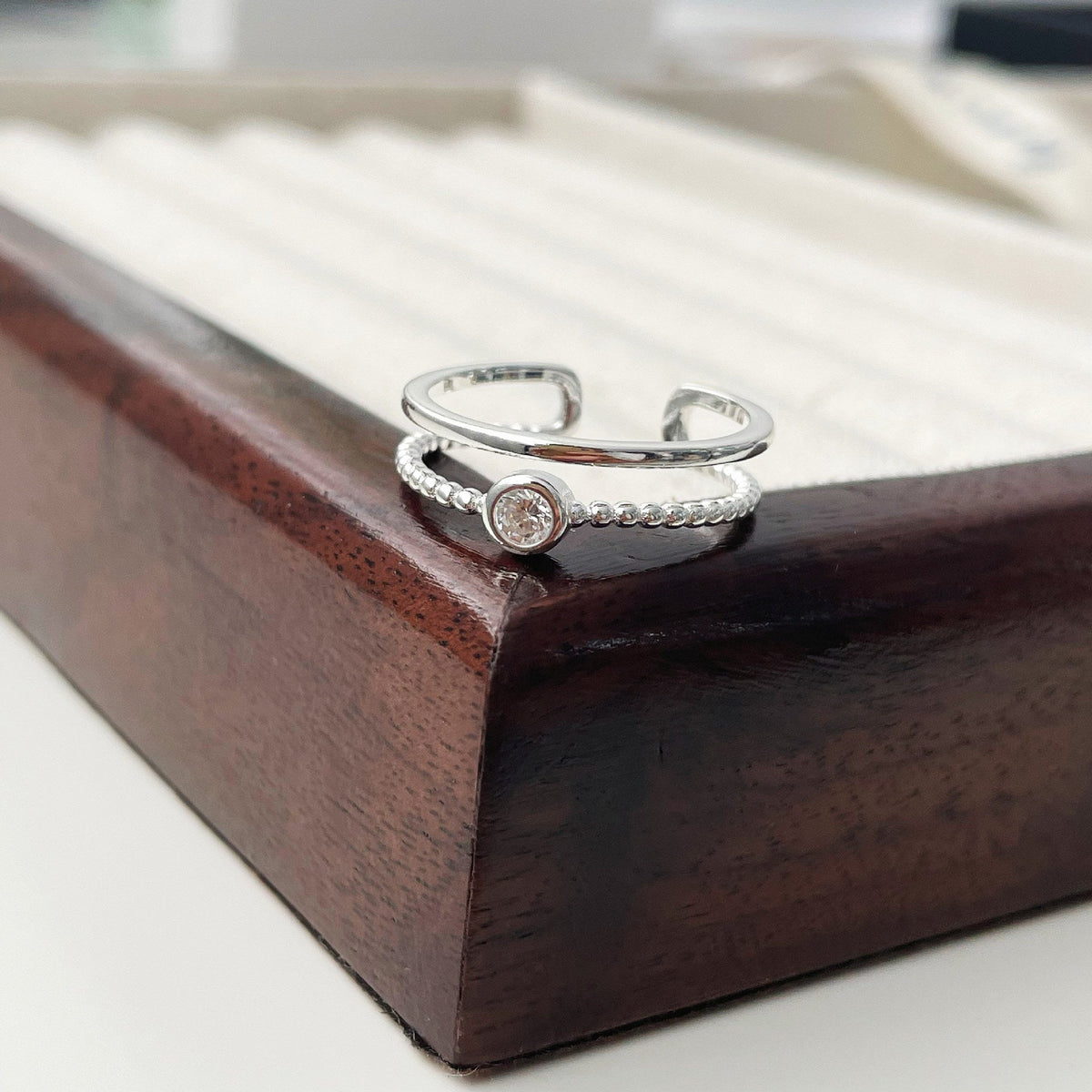 S925 Silver Sparkling Zirconia Ring - Silvery