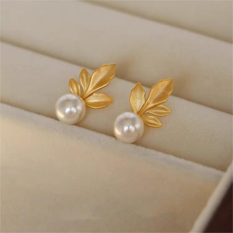 925 sterling silver freshwater pearl leaf earrings - golden