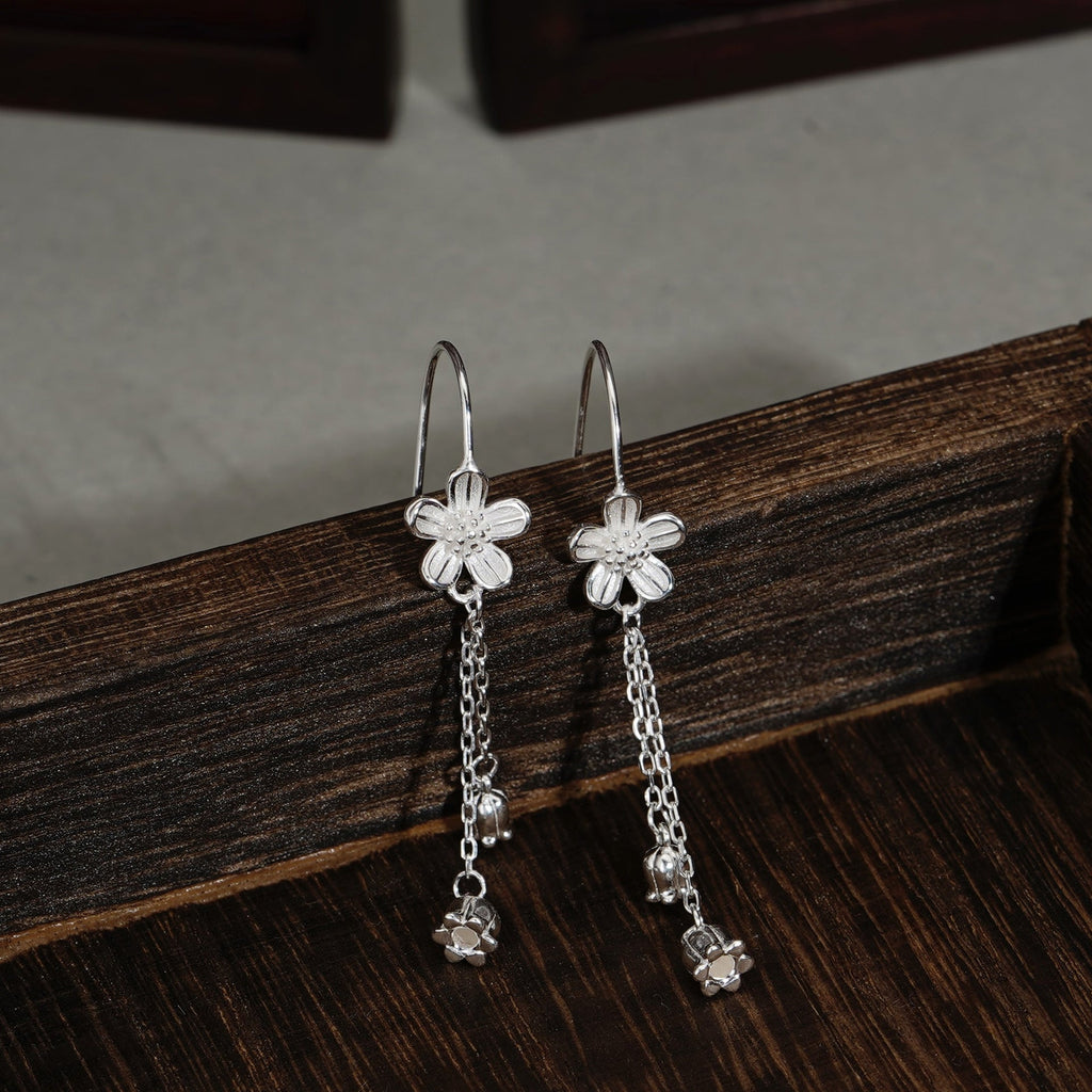 925 pure silver flower shaped long earrings - silvery
