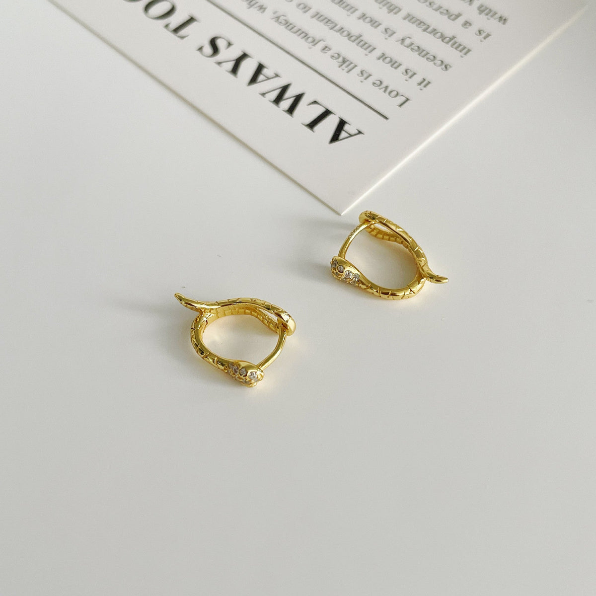 S925 sterling silver snake shaped ear buckle