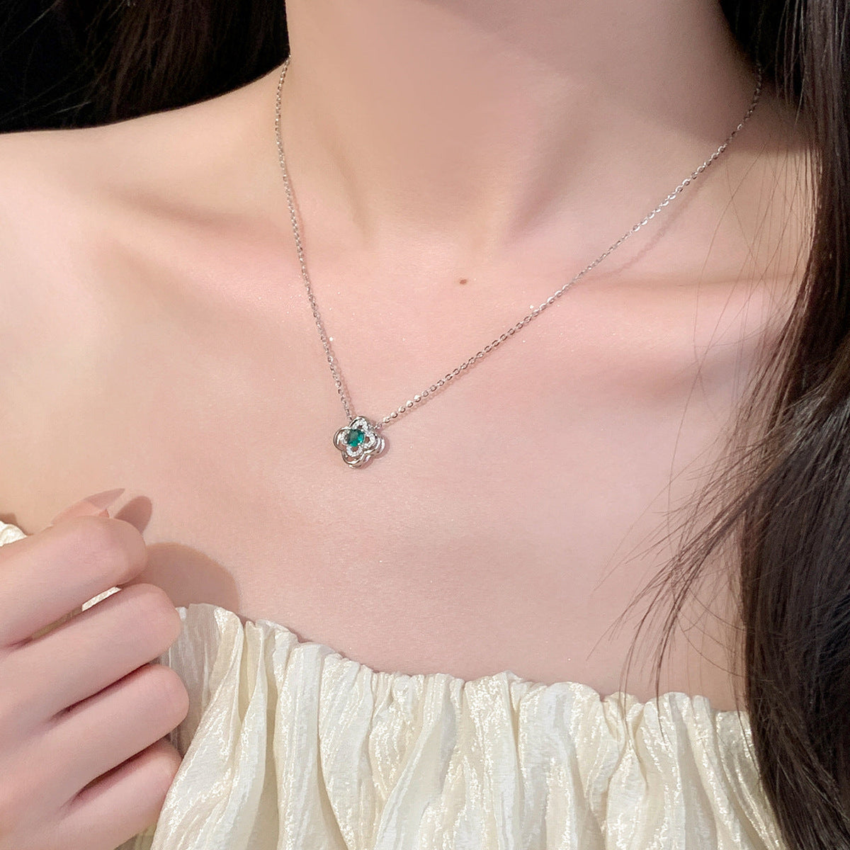 925 pure silver four-leaf clover pendant necklace