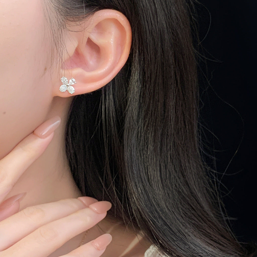 925 sterling silver flower shaped earrings