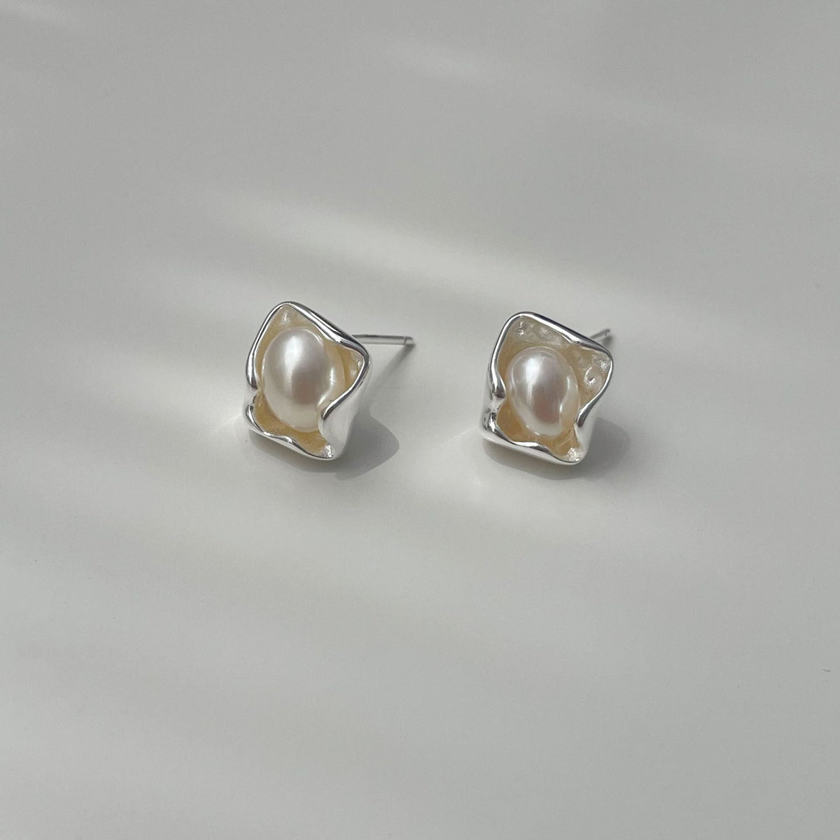 S925 pure silver freshwater pearl earrings