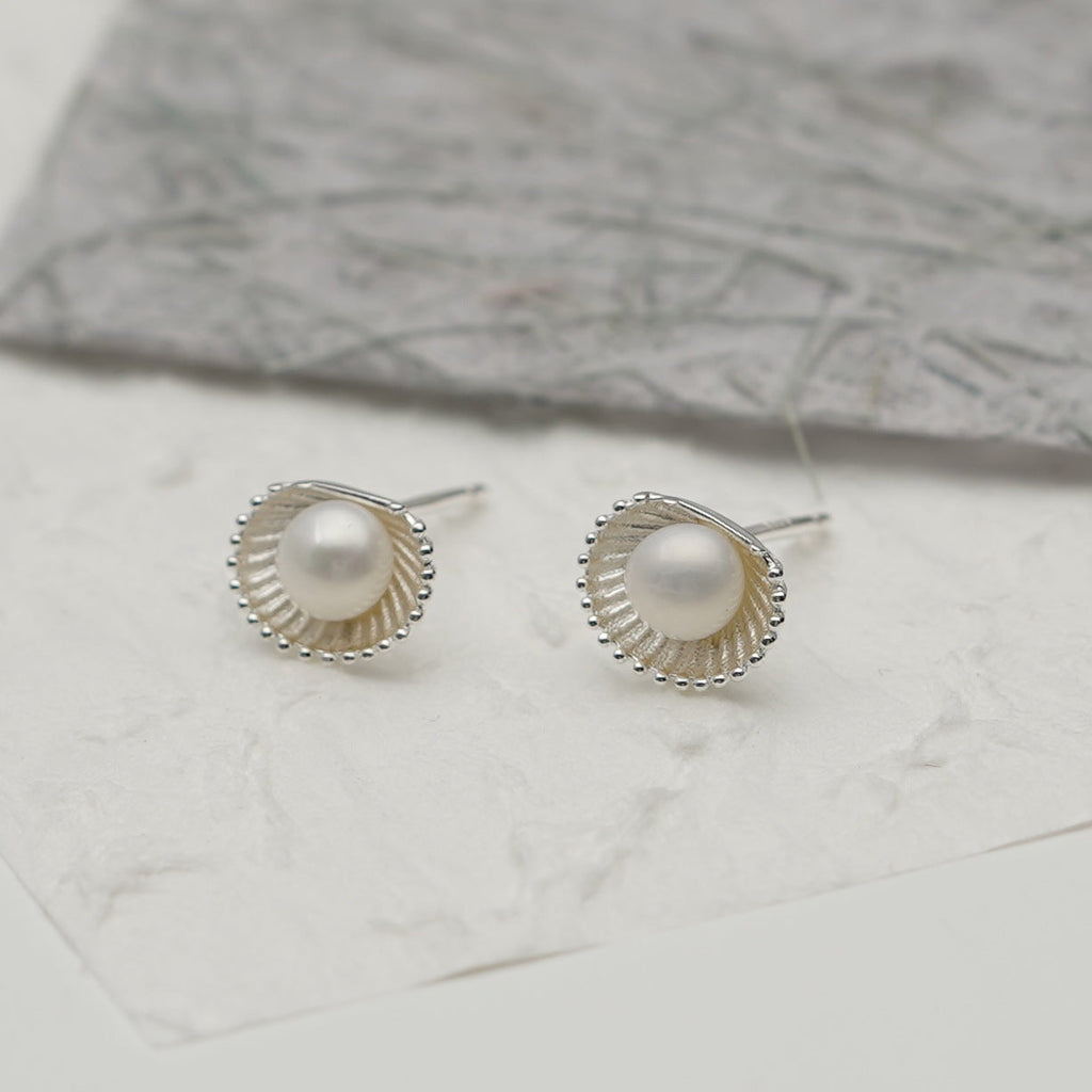 S925 sterling silver freshwater pearl earrings - silvery