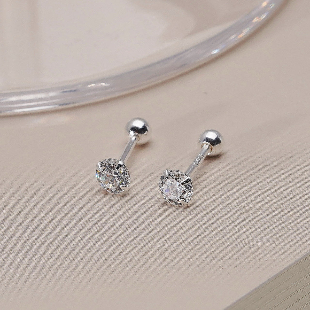 S925 sterling silver round sparkling zirconium earrings