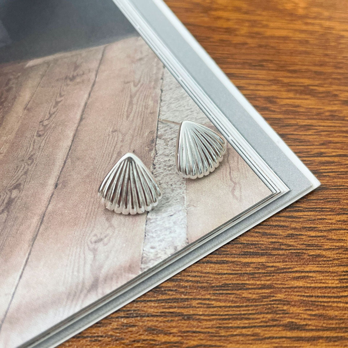 925 sterling silver shell shaped earrings