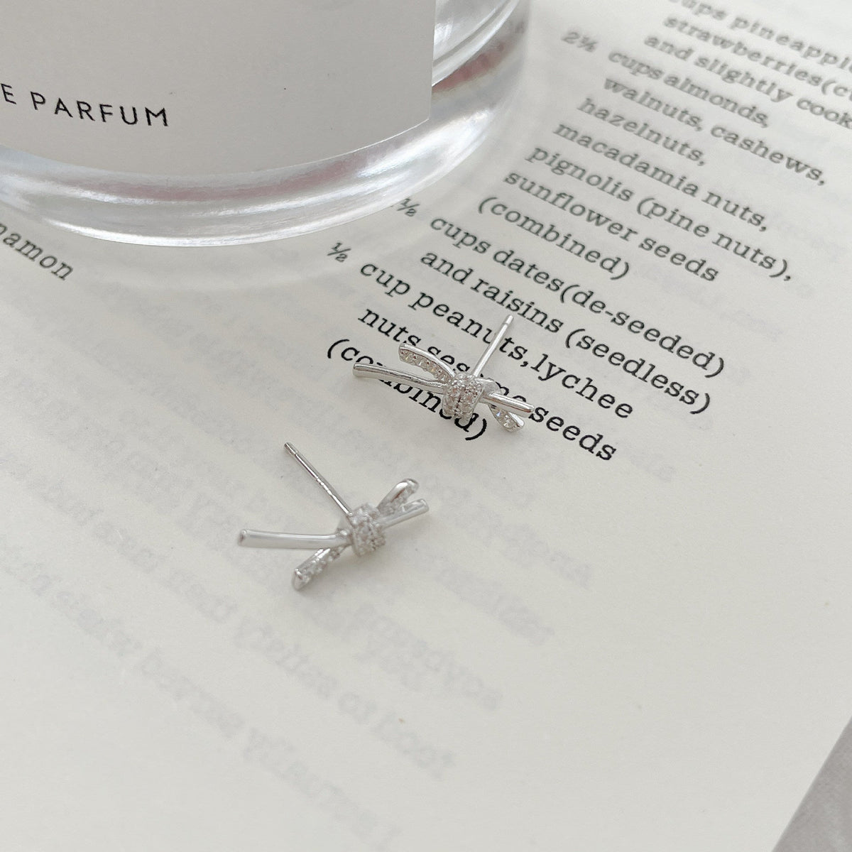 925 sterling silver knot shaped earrings